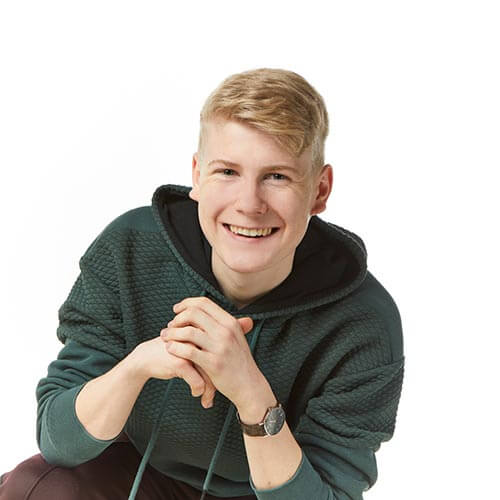 Moritz Schreiter - Auszubildender zum Friseur Moritz Schreiter - Auszubildender zum Friseur