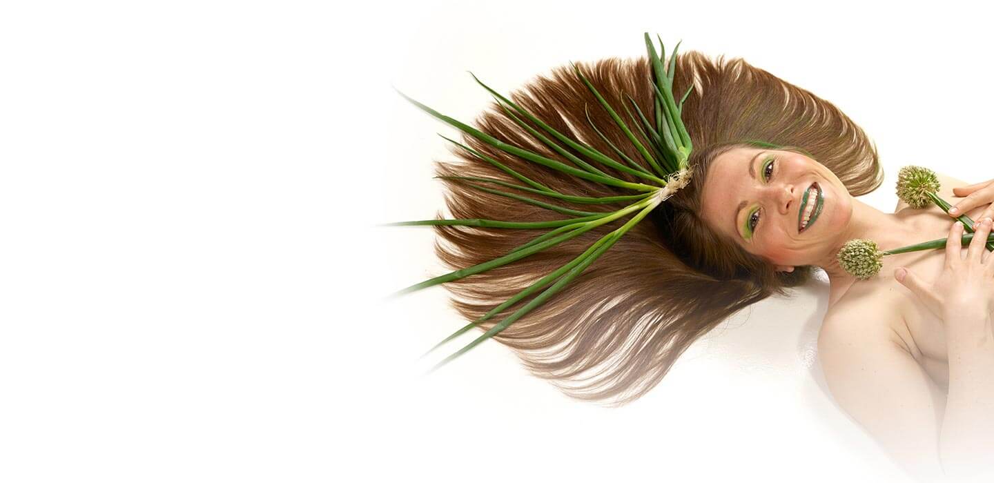 Wir Begleiten Sie auf dem Weg zu gesunder Kopfhaut und glänzendem Haar. Wir Begleiten Sie auf dem Weg zu gesunder Kopfhaut und glänzendem Haar.…